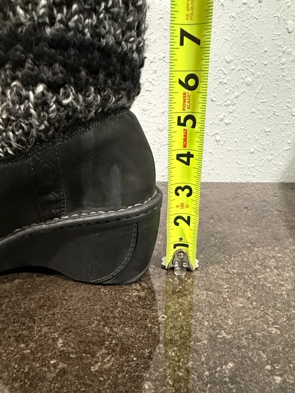 UGG Women's Cresthaven Boot Size 7 Wedge Heel Black Nubuck Gray‎ Knit Pull On